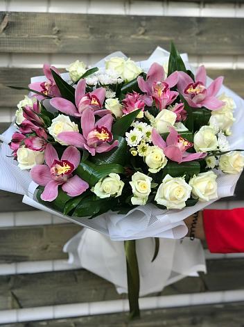 Букет цветов из: Розы и Хризантемы в Толстово-Васюковском