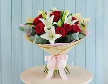 Букет цветов из:  Лилии и Розы в Толстово-Васюковском