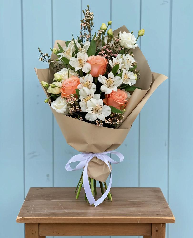 Букет цветов из: Альстромерии, Лизиантусы, Розы и Хризантемы в Толстово-Васюковском