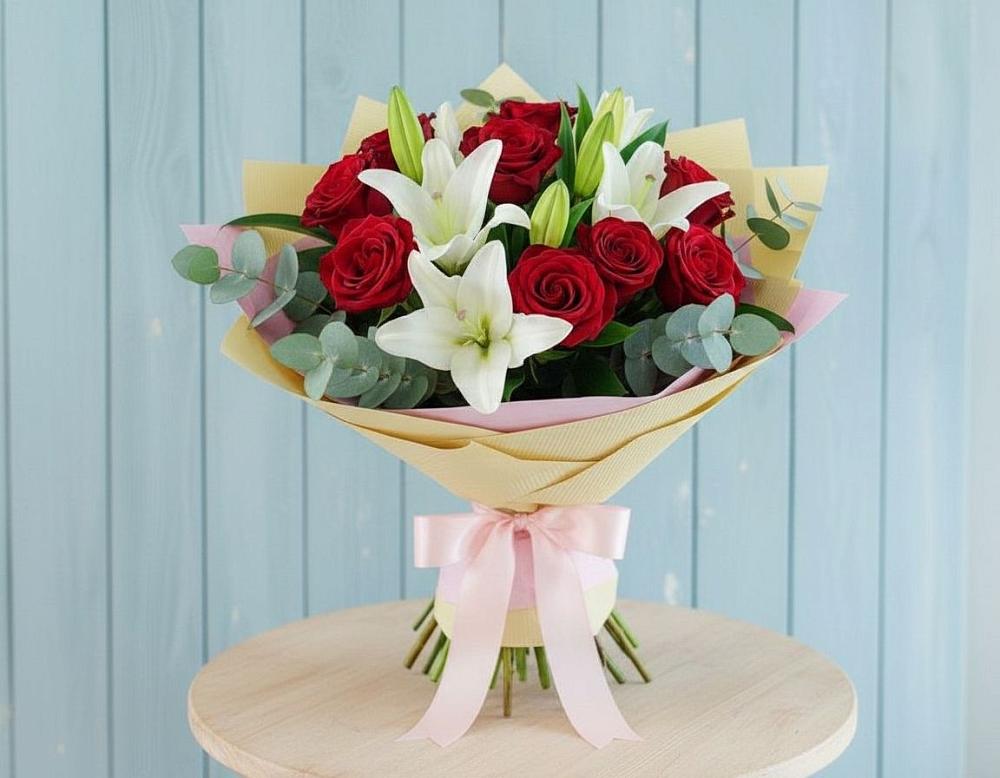 Букет цветов из: Лилии и Розы в Толстово-Васюковском